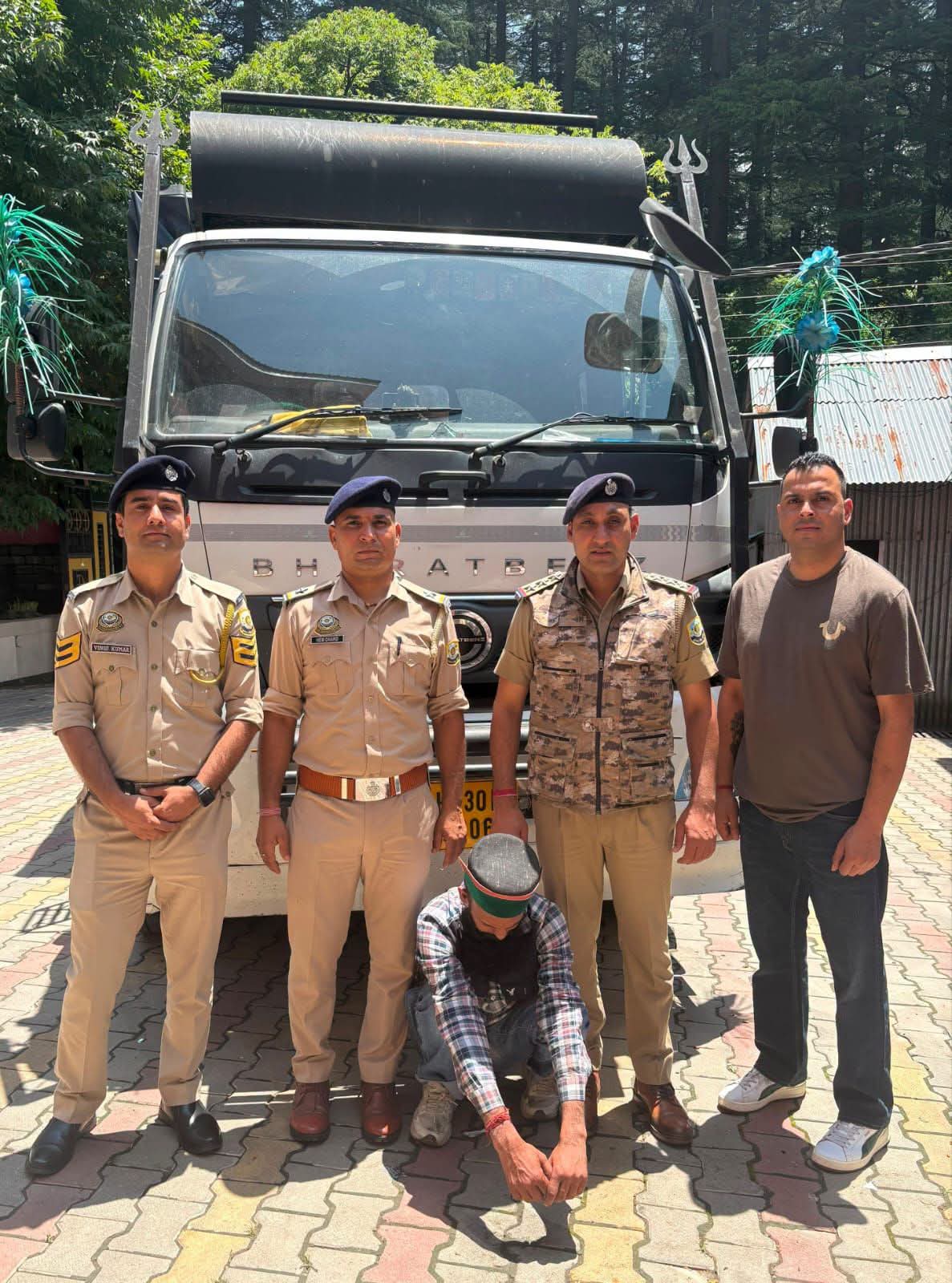 *मनाली पुलिस की बड़ी कार्रवाई: 100 पेटी  अबैध शराब बरामद, एक आरोपी गिरफ्तार*